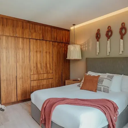 Luxurious And Mystical 2br Flat With Pool View *
