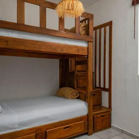 ~ Casa Shakti ~ Cozy Jungle Scape Hotel *