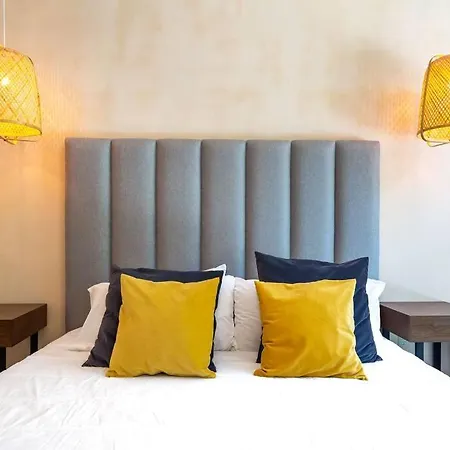 Apartment Marquez Ii Manor By Sandy Powerful