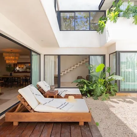 Villa La Privada Villa, Aldea Zama,