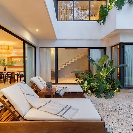 Villa La Privada Villa, Aldea Zama,