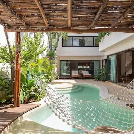 La Privada Villa, Aldea Zama, Villa *