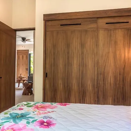 Toh1, Downtown * Tulum