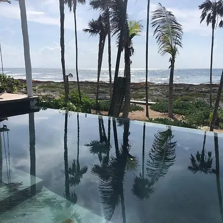 Beachfront Kiin Villa *