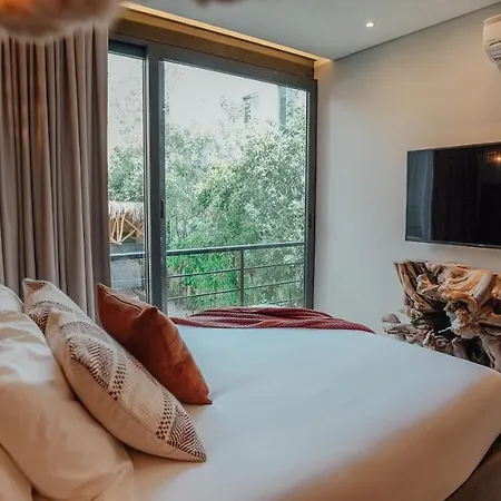 Apartment Luxurious And Mystical 2br Flat With Pool View *