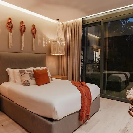 Apartment Luxurious And Mystical 2br Flat With Pool View