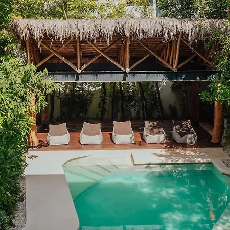 Apartment Luxurious And Mystical 2br Flat With Pool View