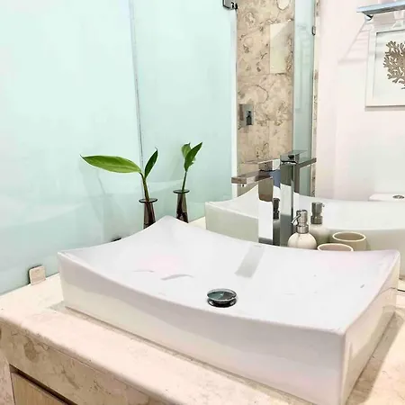 Deluxe King At Hunab Residences Apartment