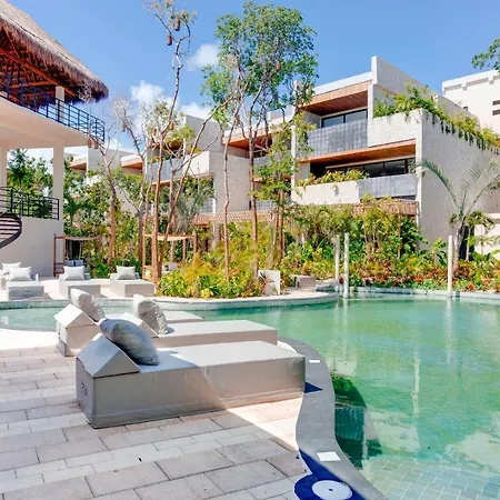 Apartment Nature-chic Private Terrace & Pool Yoga Tower *