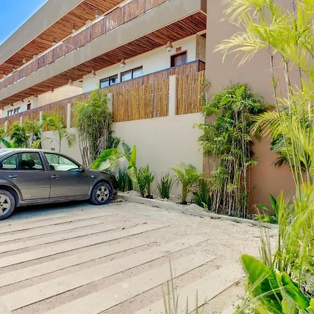Apartment Nature-chic Private Terrace & Pool Yoga Tower *