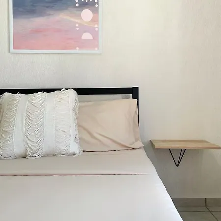 Zamna 2br W/pool & Wifi Hotel