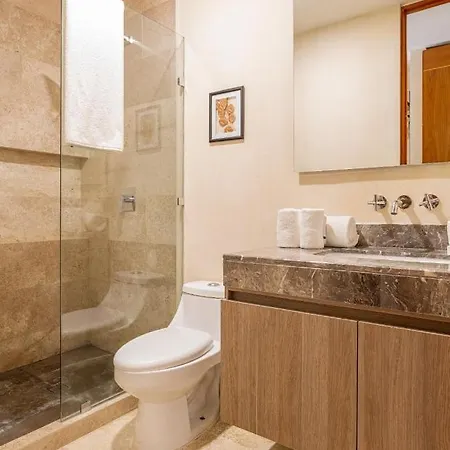Kuukum Hotel 4*