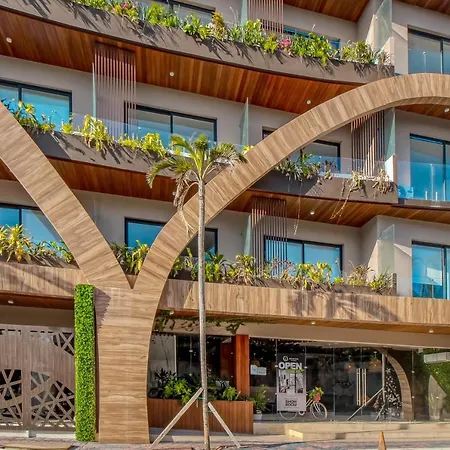 Menesse #106 Hotel *