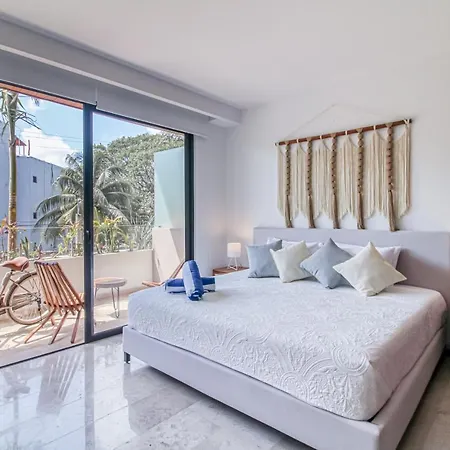 Menesse #106 Hotel