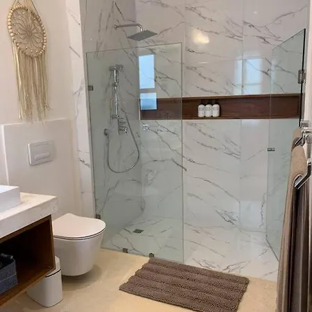 Amartulum Penthouse W Private Pool & Jacuzzi In Apartment
