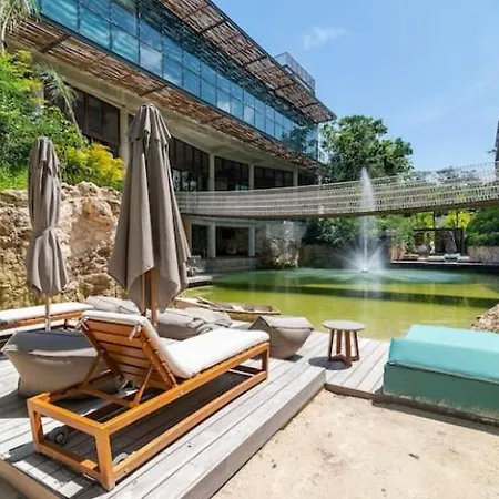 Xalet 2-bedroom Luxury Apartment *