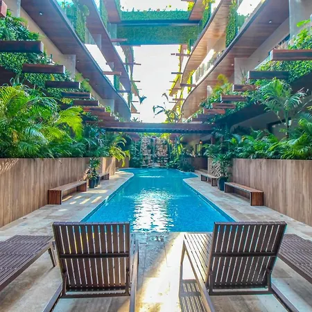 Menesse #022 * Tulum