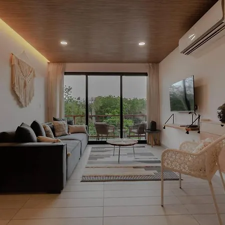 Macondo Ph 2 Apartment
