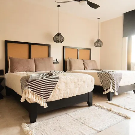 Exquisite Penthouse In Vibrant With Private Rooftop Terrace & Plunge Pool