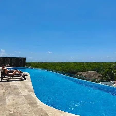 At Menesse Tulum
