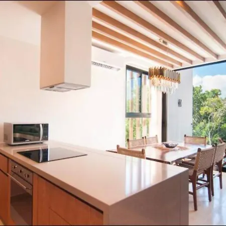 Beautiful Pure Top Amenities Pool Apartment *