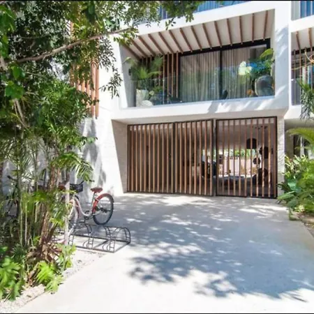 Beautiful Pure Top Amenities Pool Apartment *