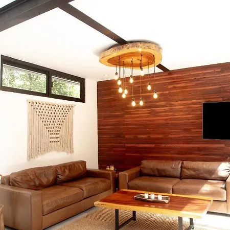 Holiday home Deluxe Holiday In - Private Pool Gym *