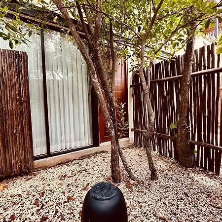 Kuukum Hotel 4*