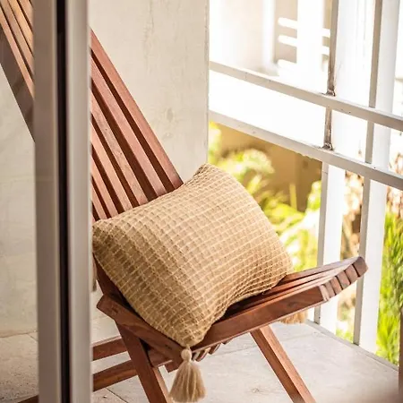 Jungle Chic 301 Hotel