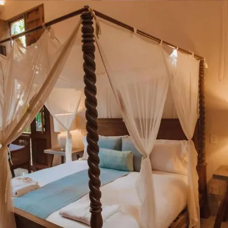 Hacienda 4 Bedrooms In Holiday home