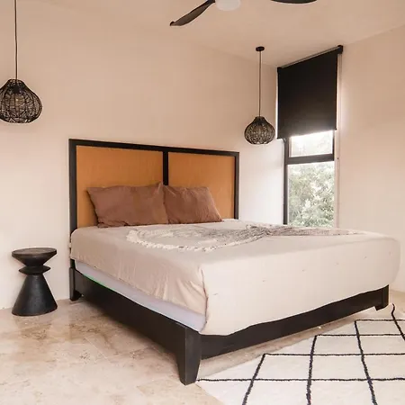 Apartment Exquisite Penthouse In Vibrant With Private Rooftop Terrace & Plunge Pool *