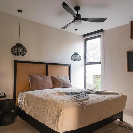 Apartment Exquisite Penthouse In Vibrant With Private Rooftop Terrace & Plunge Pool *