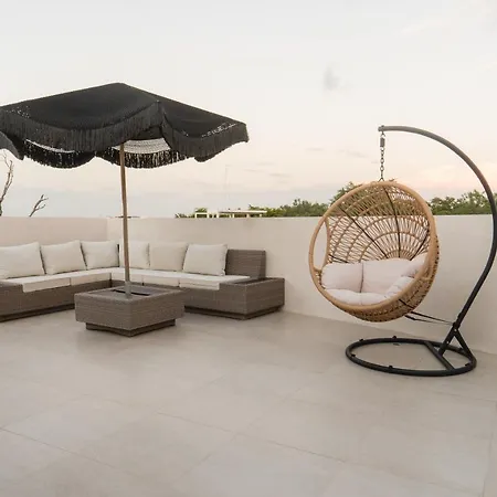 Exquisite Penthouse In Vibrant With Private Rooftop Terrace & Plunge Pool Apartment