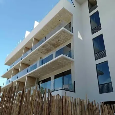 Super Loft Near The Beach In Tuk Apartment