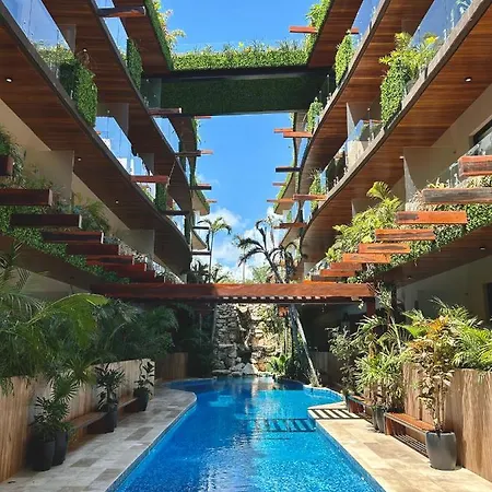 At Menesse * Tulum