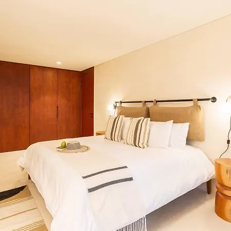 Lux/spacious/brigth 4 Bedrooms 4 Bathrooms+ Private Pool Apartment