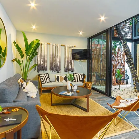 Amazing 3br & Private Patio With Pool In Mun 32