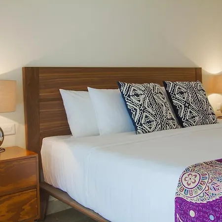 Apartment *luxurious With Private Patio* *
