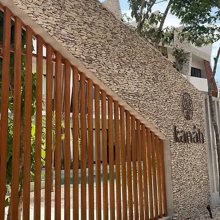 Kanah Hermoso Edificio Con Alberca En El Area Comun Estacionamiento Gratis Self Check In Zona Centrica