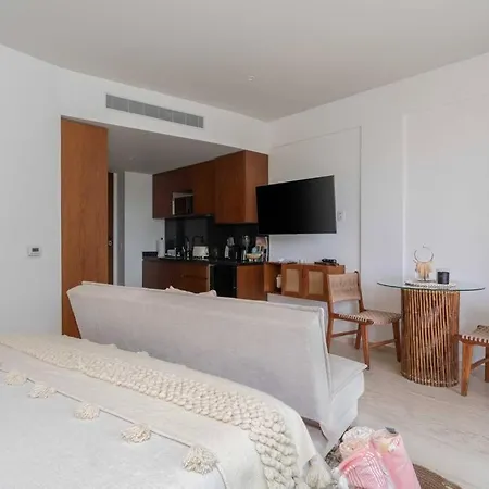 Mistiq Gardens Hotel