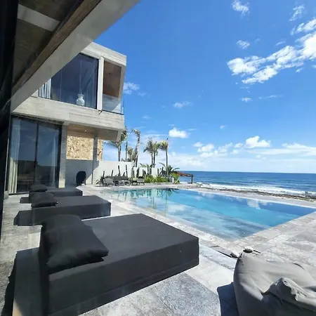 Villa Brand New Beachfront Staff Included