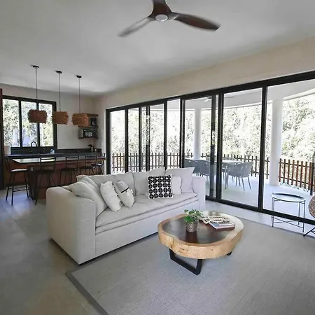Villa Casa Kuk, Stylish, At 5 Min, Pool, Concierge *