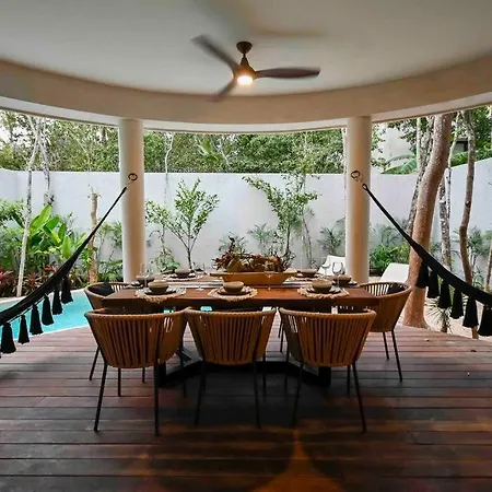 Villa Casa Kuk, Stylish, At 5 Min, Pool, Concierge *