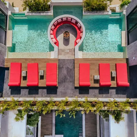 Casa Don Rey To Enrich With Culture Rooftop Infinity Pool And Retro Loungers For Sun Lovers Tulum