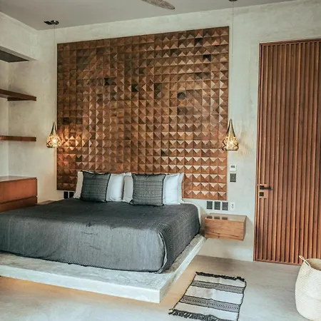 Casa Don Rey To Enrich With Culture Rooftop Infinity Pool And Retro Loungers For Sun Lovers *