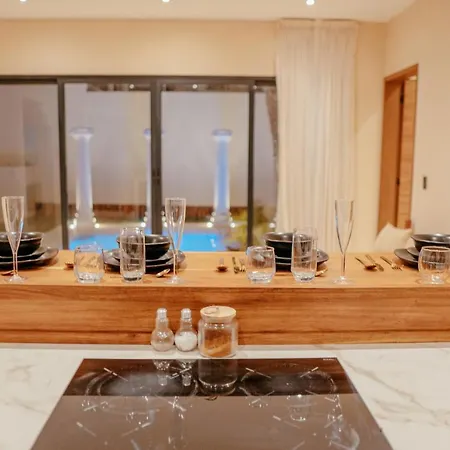 Luxury Large Villa/2 Pools/ Jacuzzi/rooftop/cenote View * Tulum