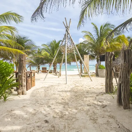 Mia Beachfront - Ocean View And Club 4*