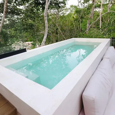 Jungle Luxury *