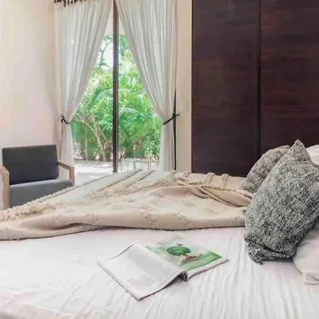 Luxury 2 Bdr 2 Bth 2 Bikes Jacuzzi Fiboptic Wifi. Apartment *