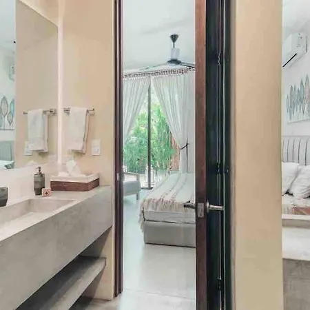 Apartment Luxury 2 Bdr 2 Bth 2 Bikes Jacuzzi Fiboptic Wifi. *
